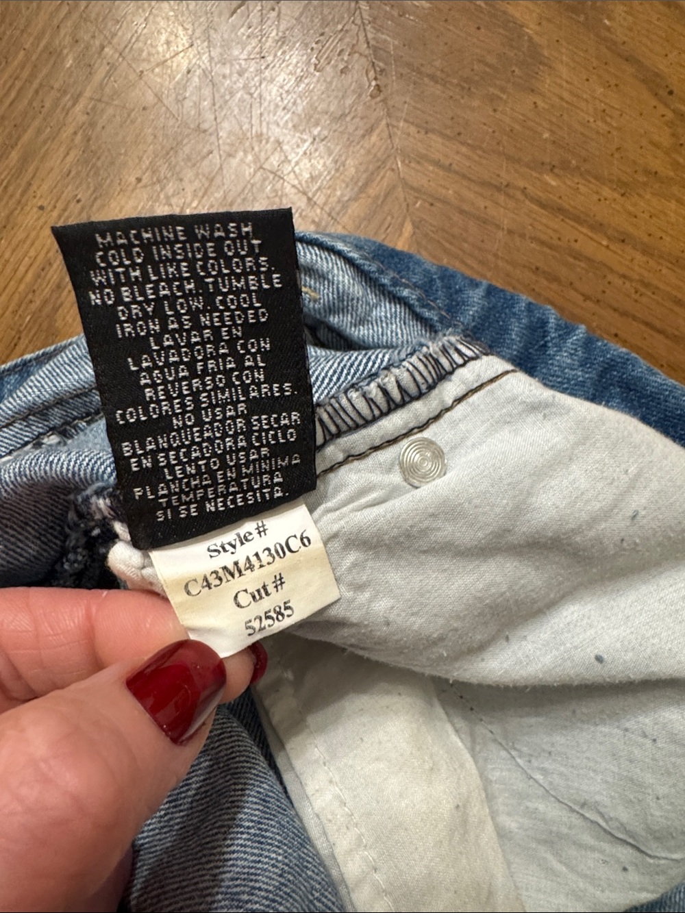 Raw Hem Relaxed Fit Jean Shorts Distressed 5 pocket size 10 1822 Denim EUC - Picture 7 of 13